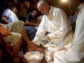 Lava-pés: colocar-se a serviço de modo humilde, dos mais humildes 